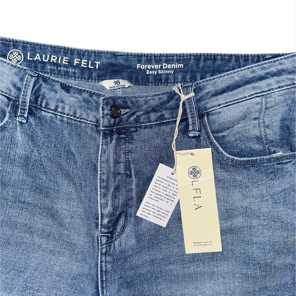 NWT Laurie Felt Forever Denim Easy Skinny Destructed Jeans Women’s 16 Raw Hem - Picture 8 of 11